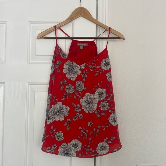 Peace and Pearls NWT red floral tank top. - Picture 1 of 11